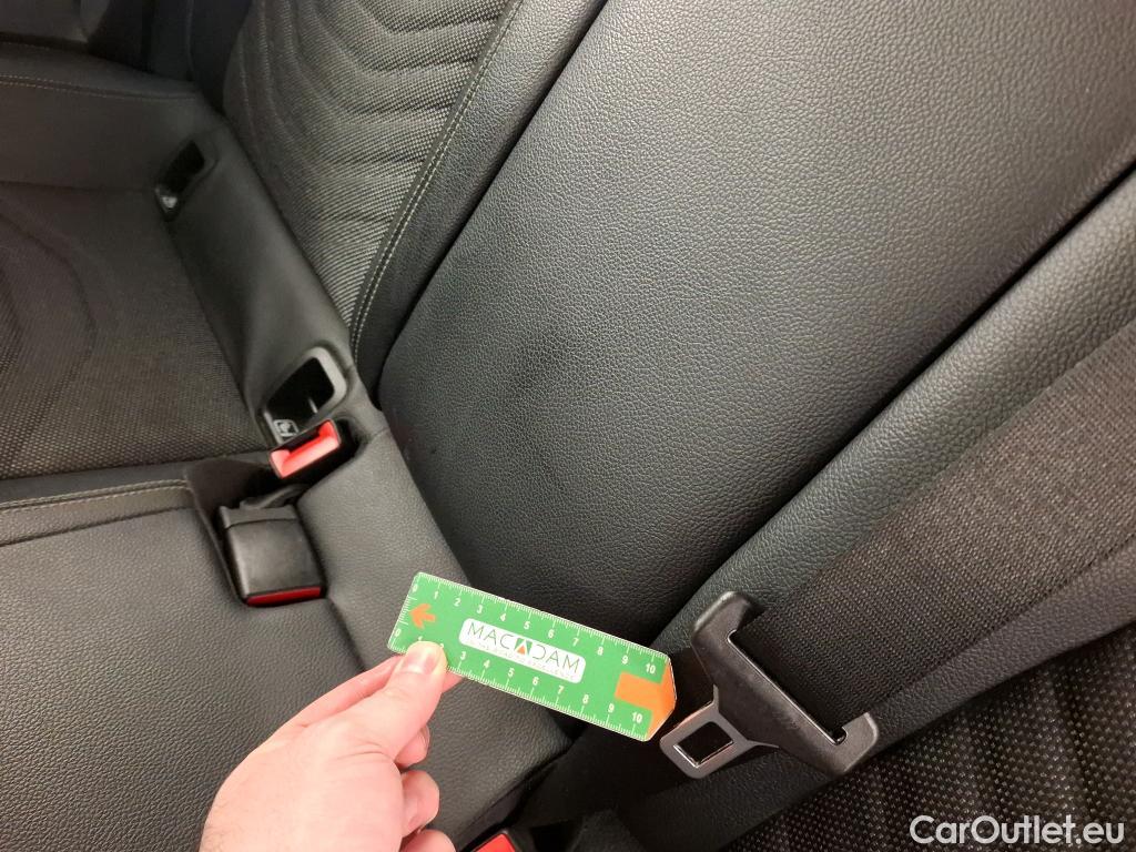  Mercedes  A-Klasse MERCEDES-BENZ Classe A Compact / 2018 / 5P / Berline A 200 d Business Line 8G-DCT #17