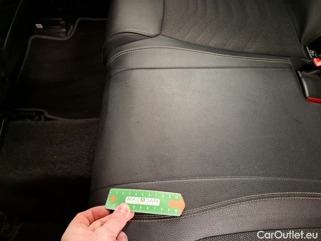  Mercedes  A-Klasse MERCEDES-BENZ Classe A Compact / 2018 / 5P / Berline A 200 d Business Line 8G-DCT #16