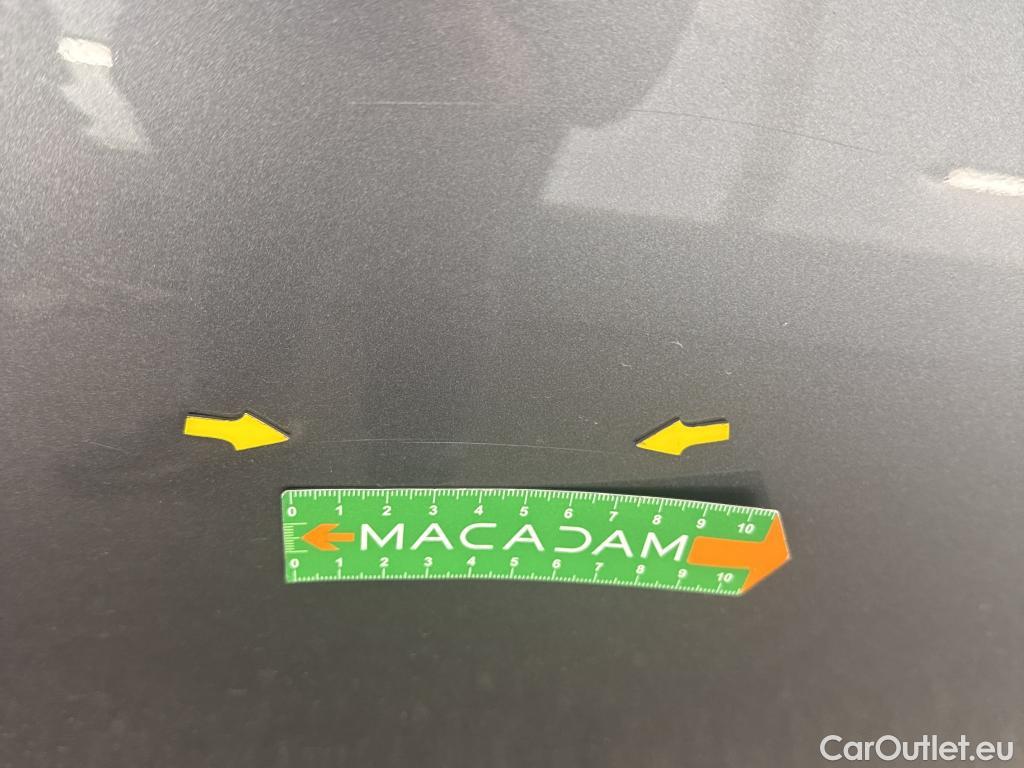  Mercedes  A-Klasse MERCEDES-BENZ Classe A Compact / 2018 / 5P / Berline A 180 d AMG Line #23