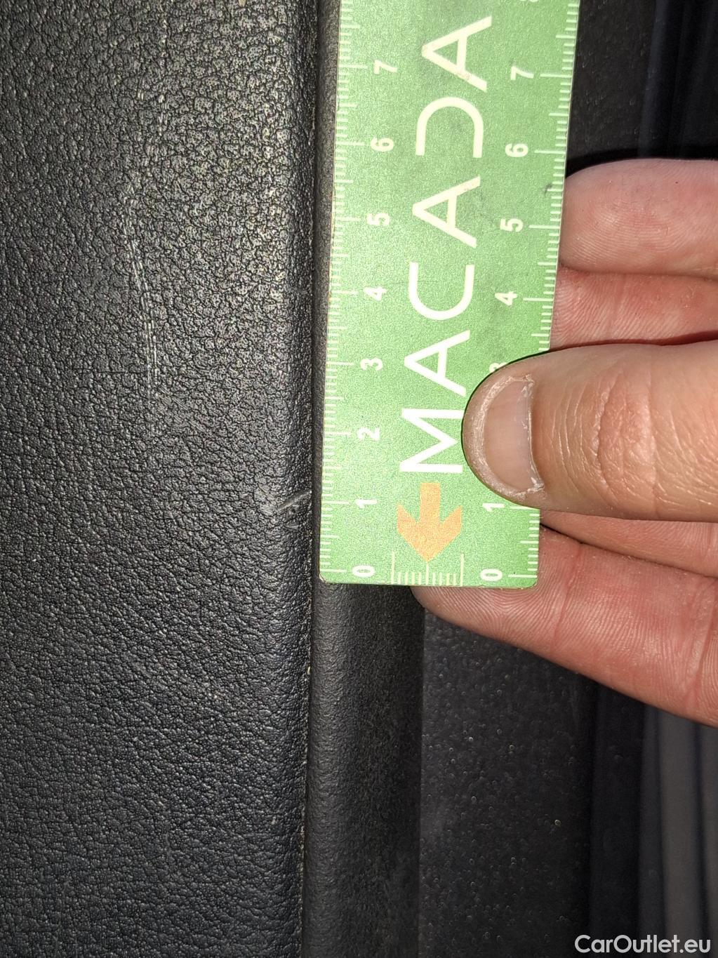  Mercedes  A-Klasse MERCEDES-BENZ Classe A Compact / 2018 / 5P / Berline A 180 d AMG Line #82