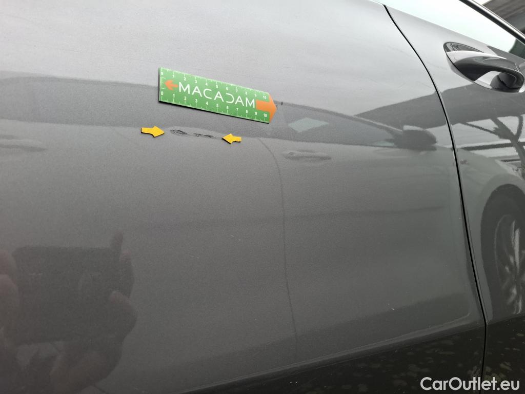  Mercedes  A-Klasse MERCEDES-BENZ Classe A Compact / 2018 / 5P / Berline A 180 d AMG Line #15