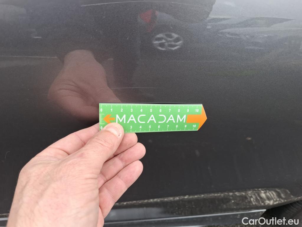  Mercedes  A-Klasse MERCEDES-BENZ Classe A Compact / 2018 / 5P / Berline A 180 d AMG Line #26