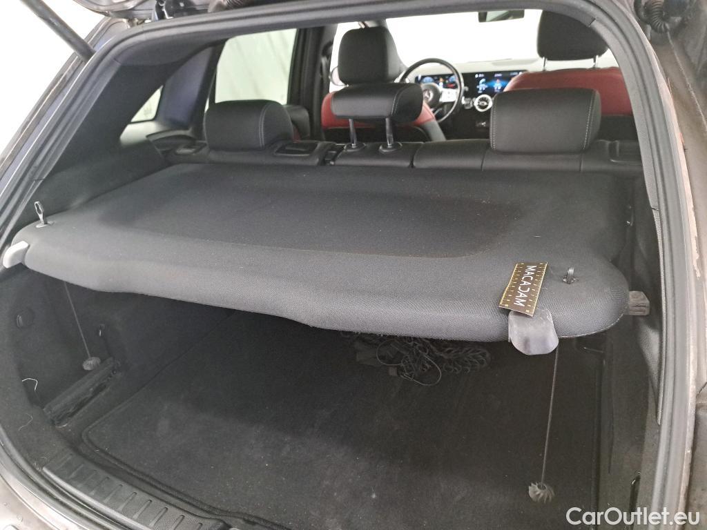  Mercedes  GLA MERCEDES-BENZ  / 2020 / 5P / SUV 2.0  220D AMG LINE 4MATIC DCT #30