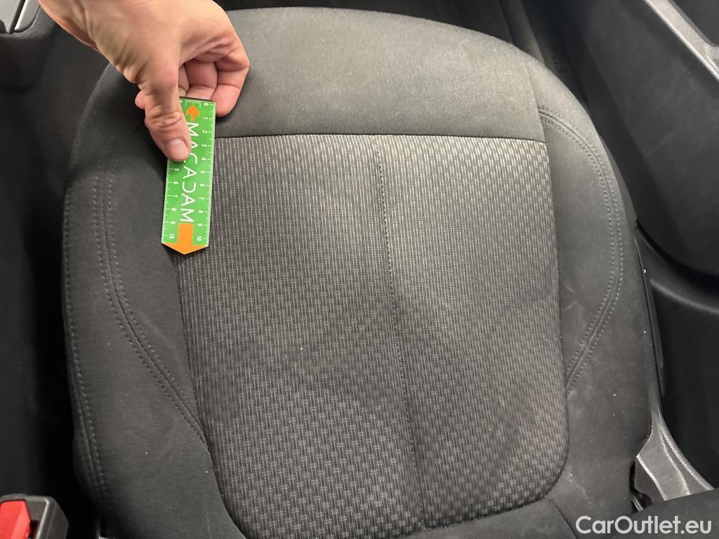  Bmw  Serie 1 BMW Série 1 / 2019 / 5P / Berline 1.5 118I DKG7 Business Design #31