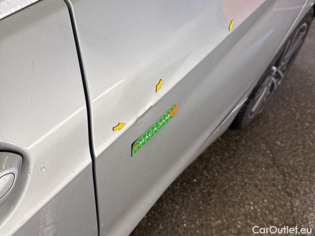  Bmw  Serie 1 BMW Série 1 / 2019 / 5P / Berline 1.5 118I DKG7 Business Design #4