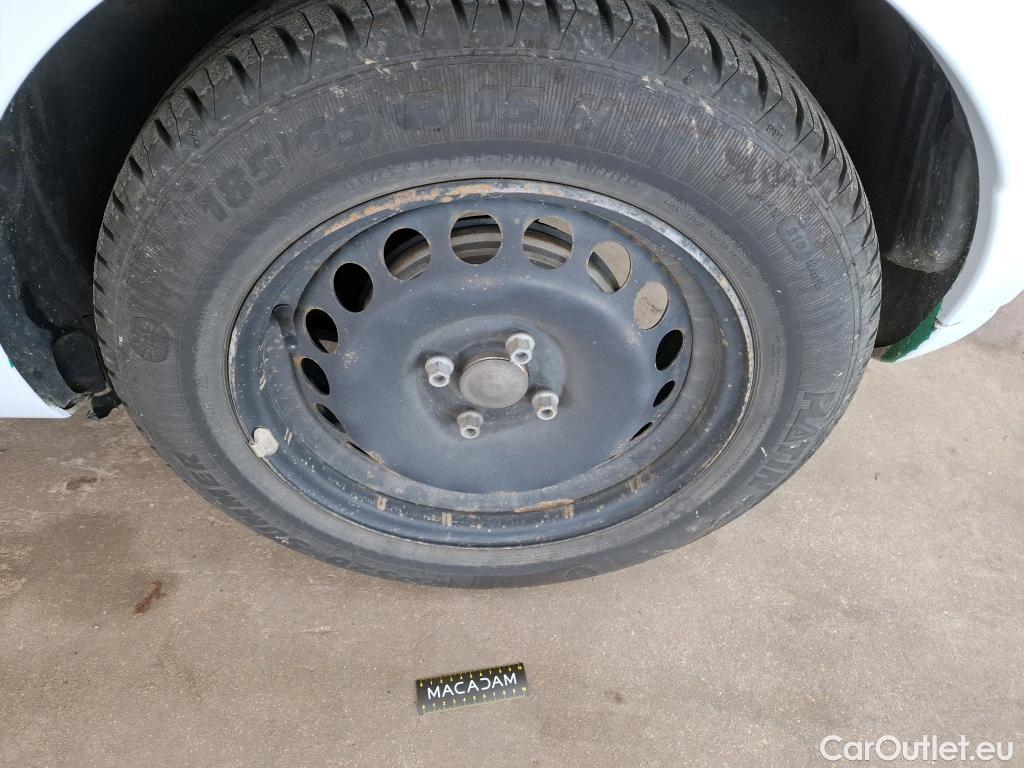  Renault  Clio RENAULT  Société VU 5p Berline Air Medianav dCi 90 - 18 #26