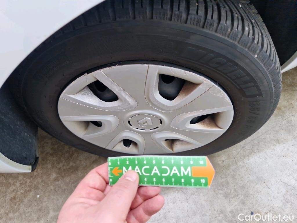  Renault  Clio  IV Air 1.5 dCi 75CV BVM5 E6 #7