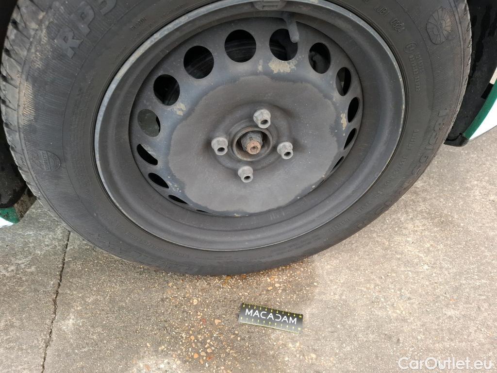  Renault  Clio RENAULT  Société VU 5p Berline Air Medianav dCi 90 - 18 #24