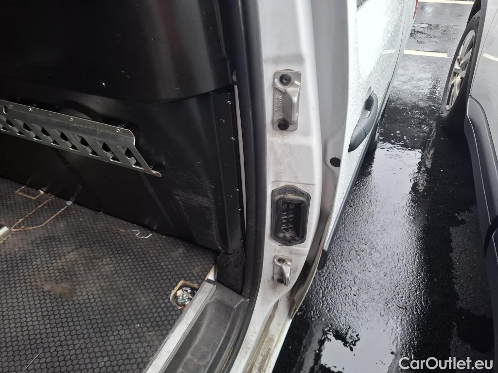  Renault  Kangoo  II Express Maxi Extra (Série Spéciale) 1.5 dCi 95CV BVM6 E6dT #17