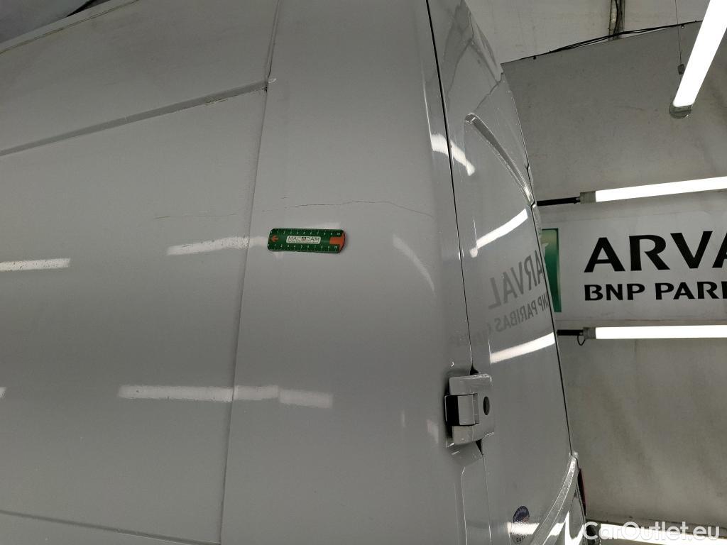  Renault  Master RENAULT  / 2019 / 4P / Fourgon tôlé CA Tr GCF F3300 L2H2 dCi 135 #19