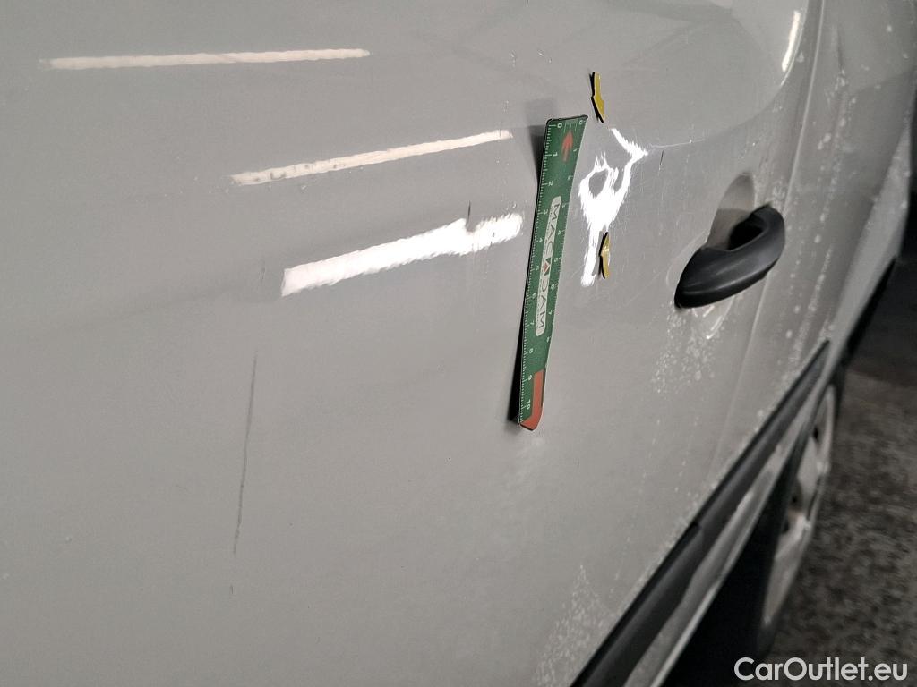  Renault  Kangoo RENAULT  Express / 2013 / 4P / Fourgonnette Extra R-Link dCi 75 #49