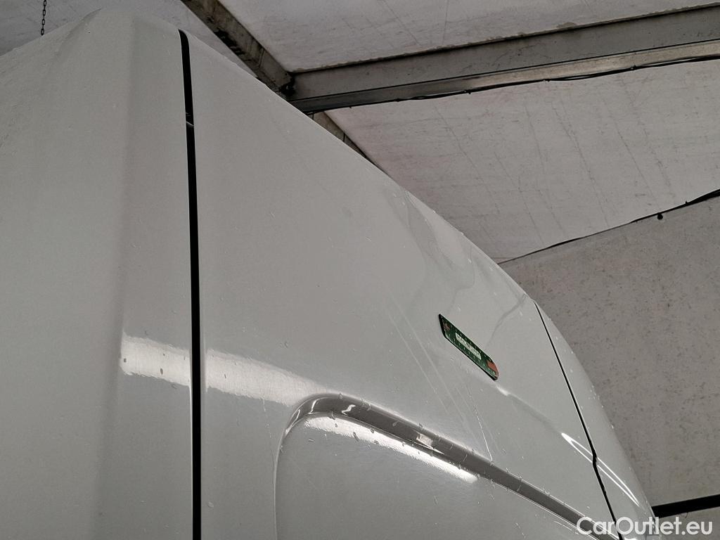  Renault  Master RENAULT  / 2019 / 4P / Fourgon tôlé CA Tr GCF F3300 L2H2 dCi 135 #8