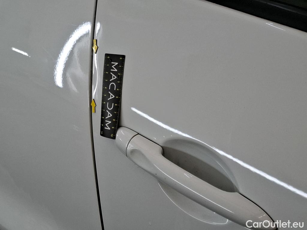  Renault  Clio  IV Air MediaNav 1.5 dCi 75CV BVM5 E6 #15