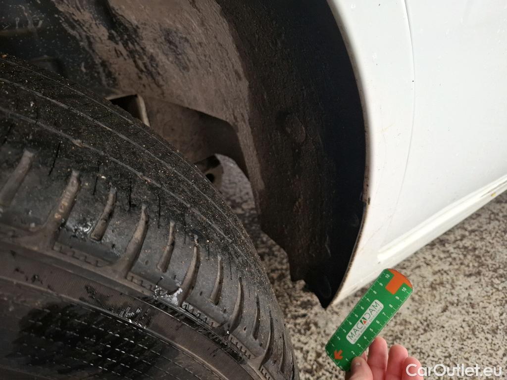  Renault  Master RENAULT  VU 4p Fourgon CA CF F3500 L2H2 dCi 100 #28