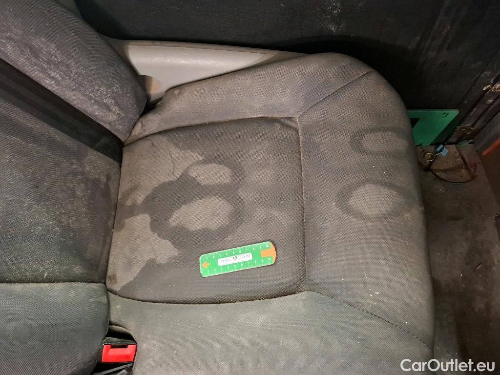  Renault  Master RENAULT  VU 4p Fourgon CA CF F3500 L2H2 dCi 100 #57