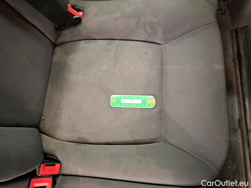  Renault  Master RENAULT  VU 4p Fourgon CA CF F3500 L2H2 dCi 100 #56