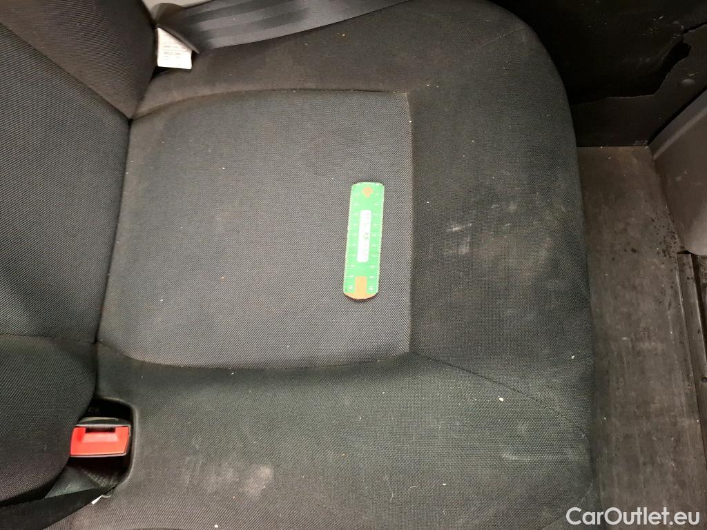  Renault  Master RENAULT  / 2019 / 4P / Fourgon tôlé CA Tr GCF F3300 L2H2 dCi 135 #40