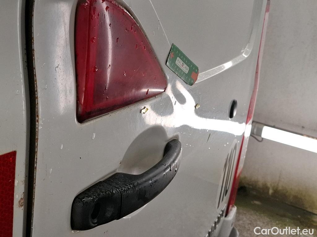  Renault  Master RENAULT  VU 4p Fourgon CA CF F3500 L2H2 dCi 100 #14