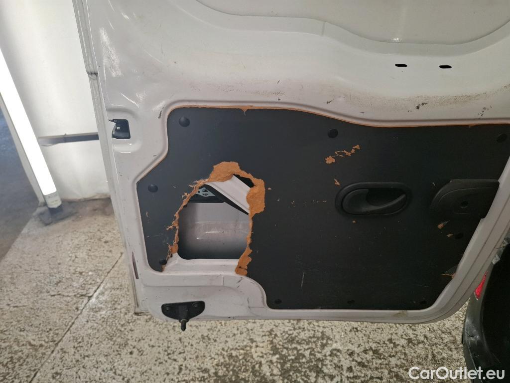  Renault  Kangoo RENAULT  Express / 2013 / 4P / Fourgonnette Extra R-Link dCi 75 #11