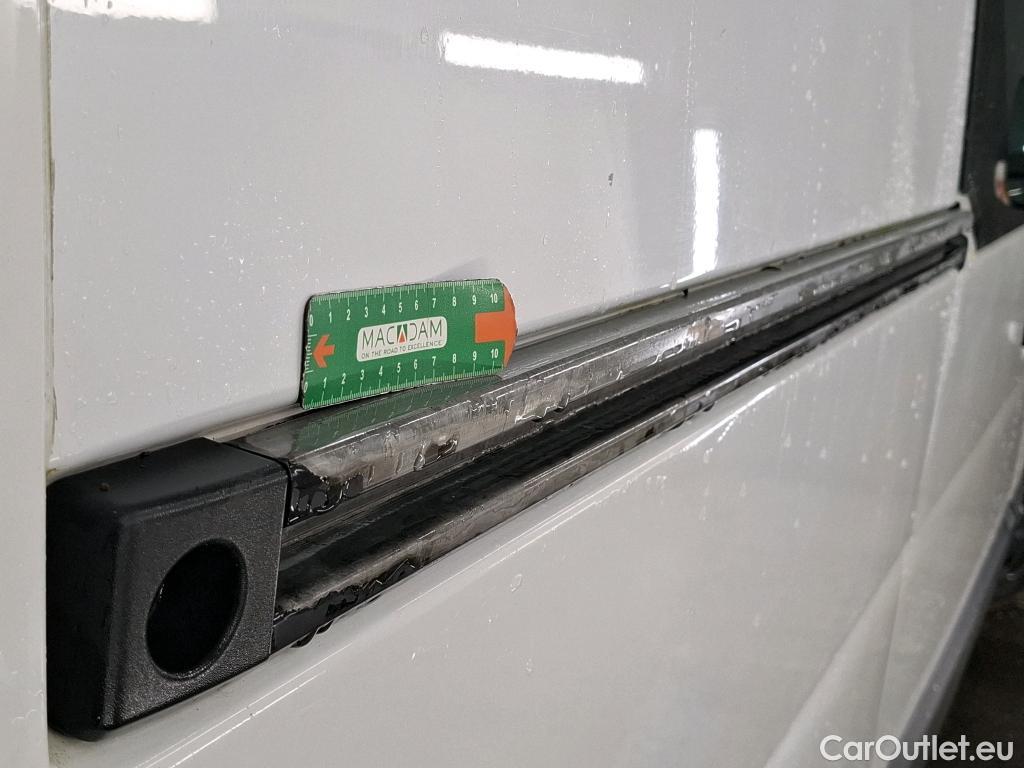  Renault  Master RENAULT  VU 4p Fourgon CA CF F3500 L2H2 dCi 100 #51