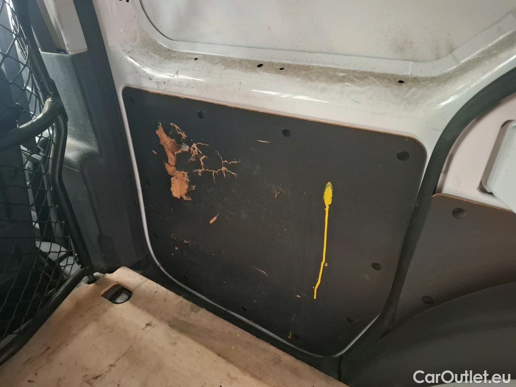  Renault  Kangoo RENAULT  Express / 2013 / 4P / Fourgonnette Extra R-Link dCi 75 #9