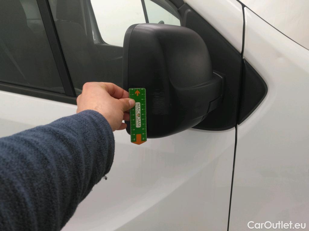  Renault  Trafic RENAULT  / 2019 / 4P / Fourgon tole NV FG GCF L2H2 1200 Energy dCi 145 #19