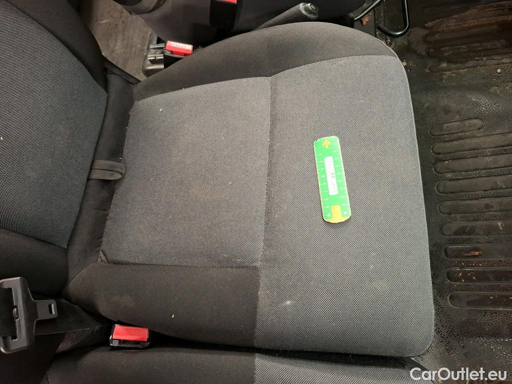  Renault  Master RENAULT  / 2019 / 4P / Fourgon tôlé CA Tr GCF F3300 L2H2 dCi 135 #36