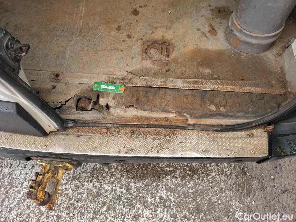  Renault  Master RENAULT  VU 4p Fourgon CA CF F3500 L2H2 dCi 100 #46