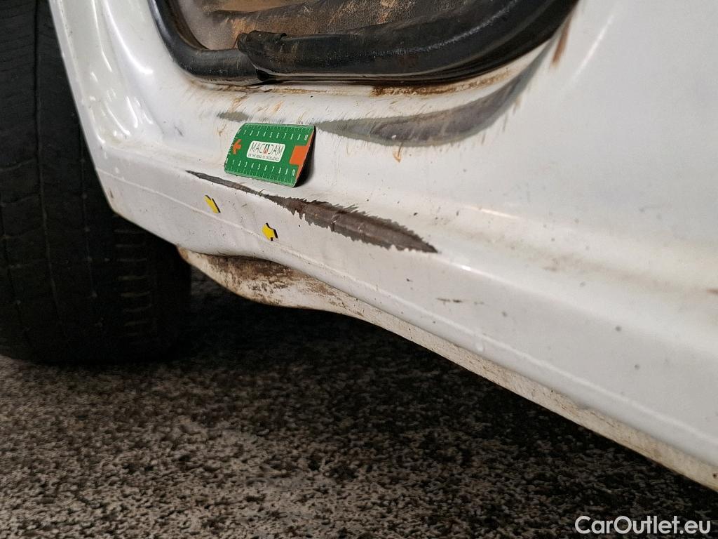  Renault  Master RENAULT  VU 4p Fourgon CA CF F3500 L2H2 dCi 100 #25