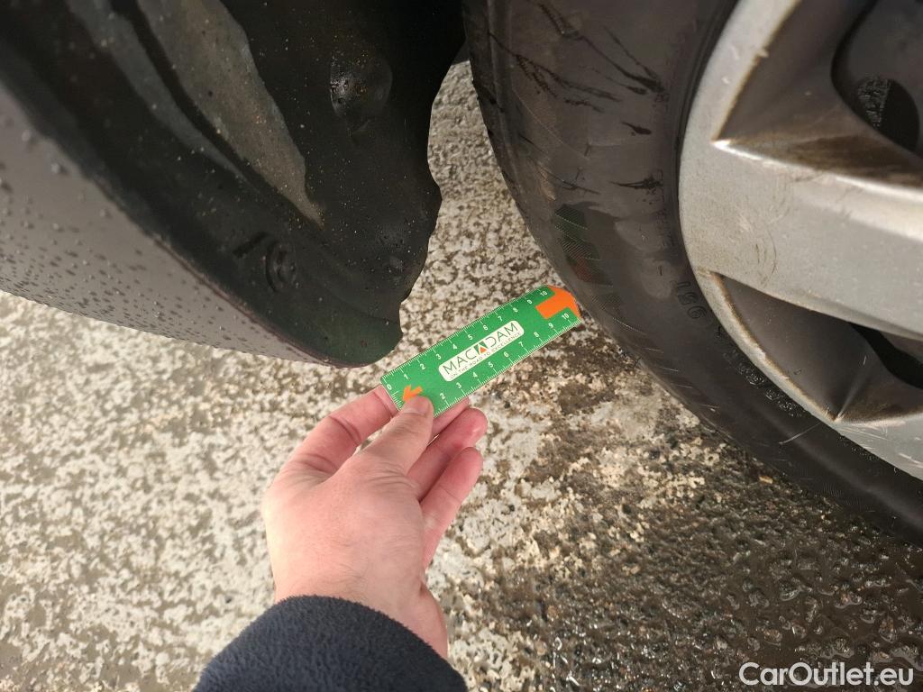  Renault  Kangoo RENAULT  Express / 2013 / 4P / Fourgonnette Extra R-Link dCi 75 #27