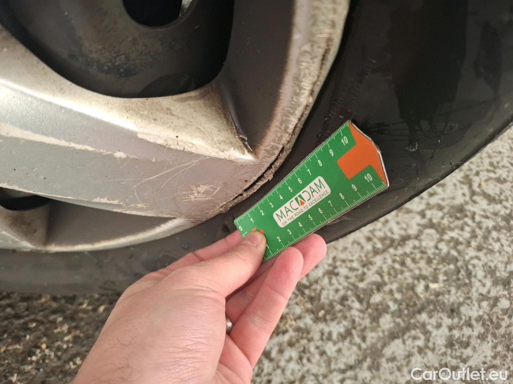  Renault  Kangoo RENAULT  Express / 2013 / 4P / Fourgonnette Extra R-Link dCi 75 #43