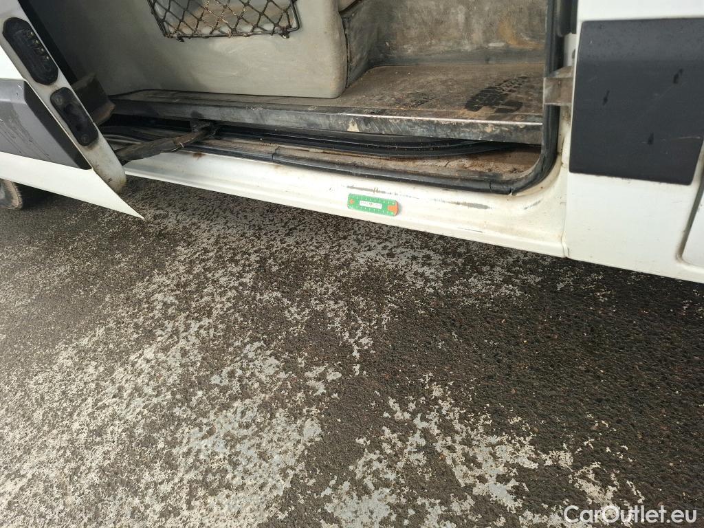  Renault  Master RENAULT  VU 4p Fourgon CA CF F3500 L2H2 dCi 100 #41