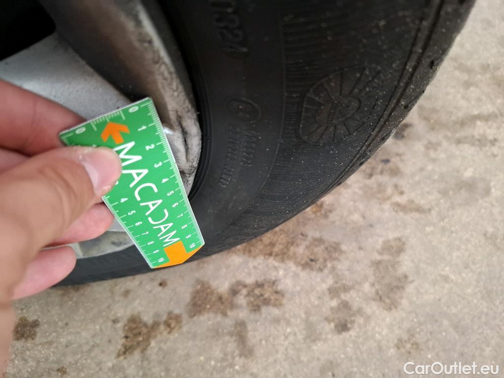  Renault  Clio  IV Air MediaNav 1.5 dCi 75CV BVM5 E6 #37