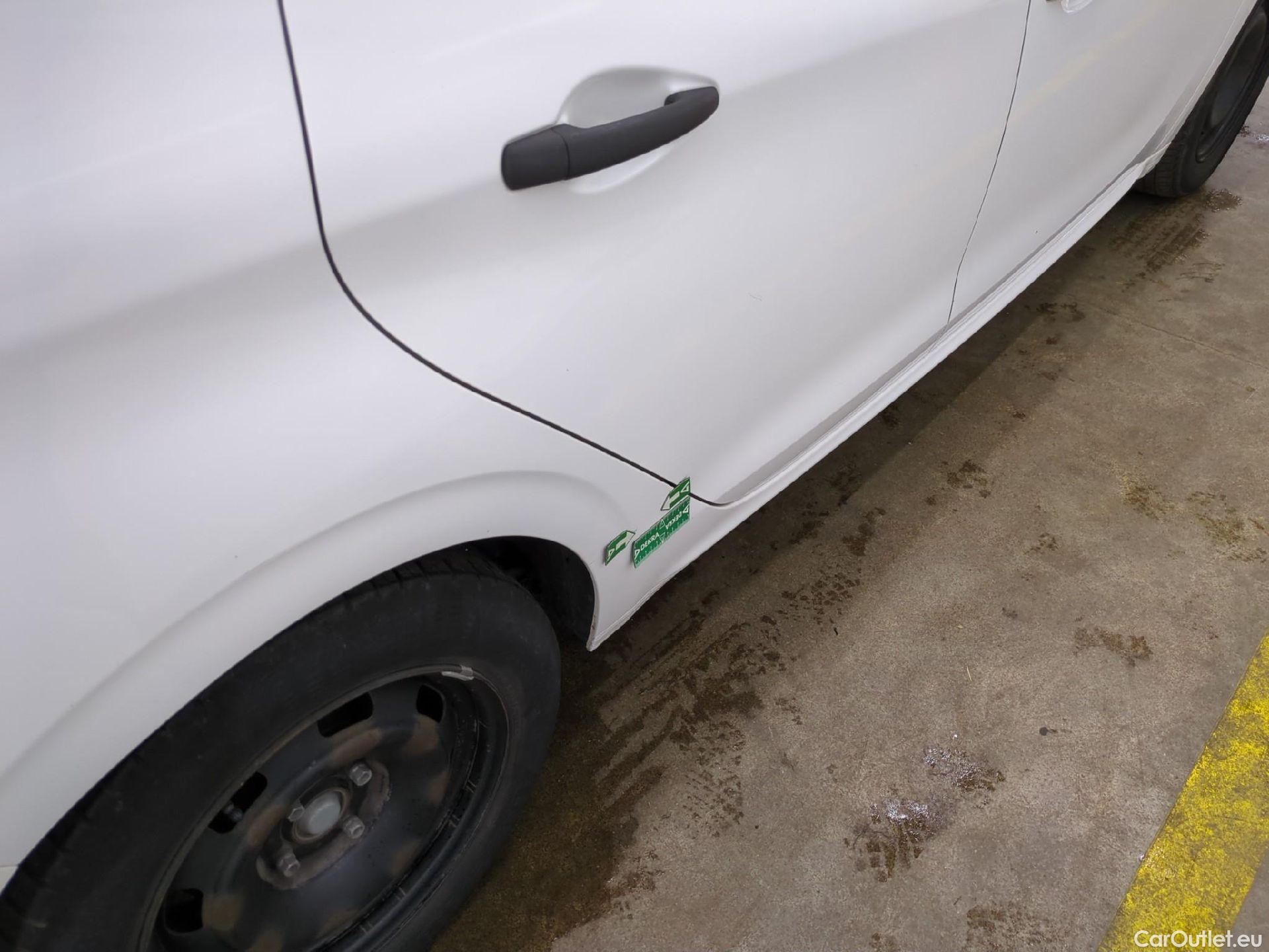  Peugeot  208  Affaire Premium 1.6 HDi 75CV BVM5 E6 #11