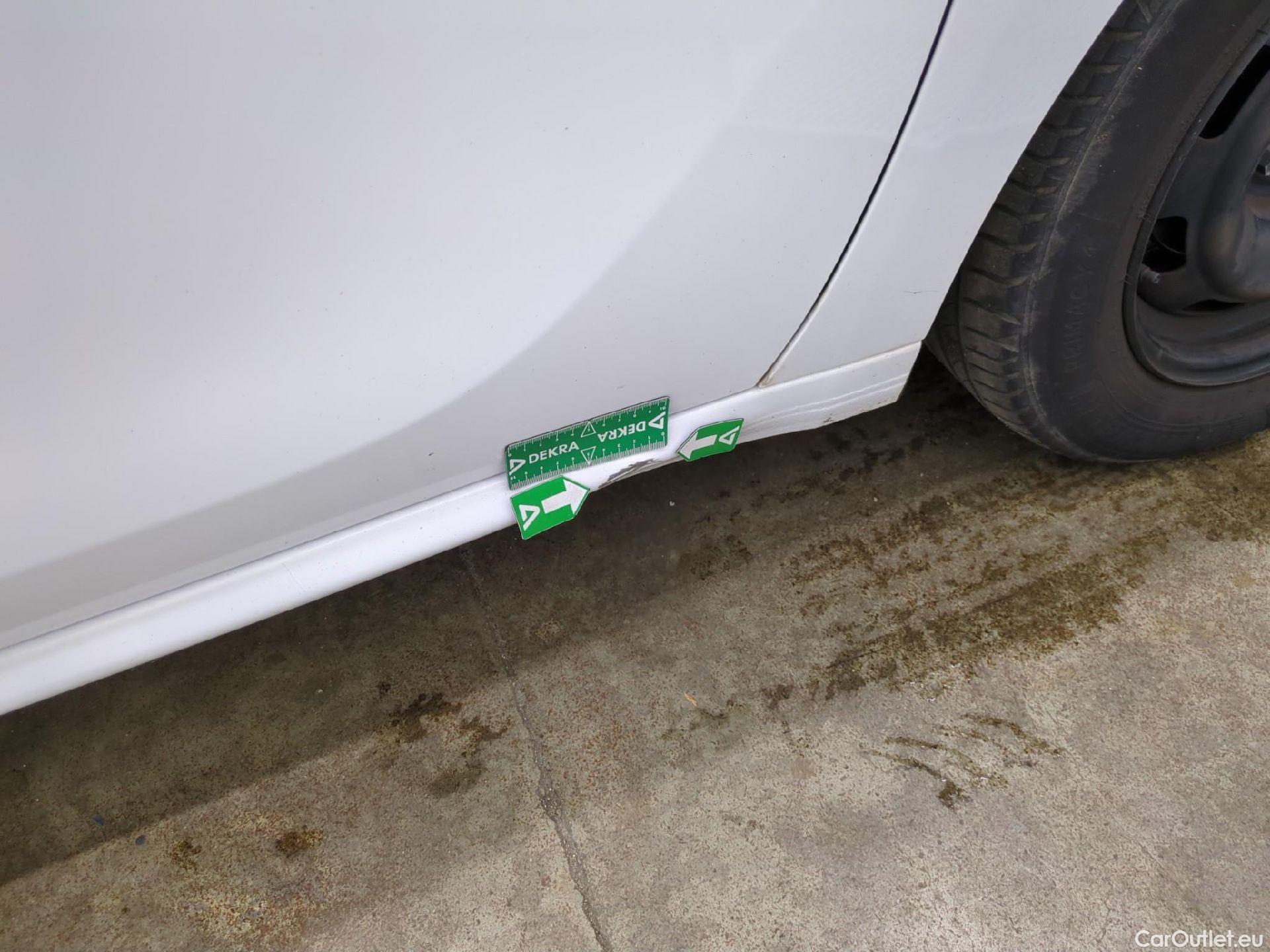  Peugeot  208  Affaire Premium 1.6 HDi 75CV BVM5 E6 #19