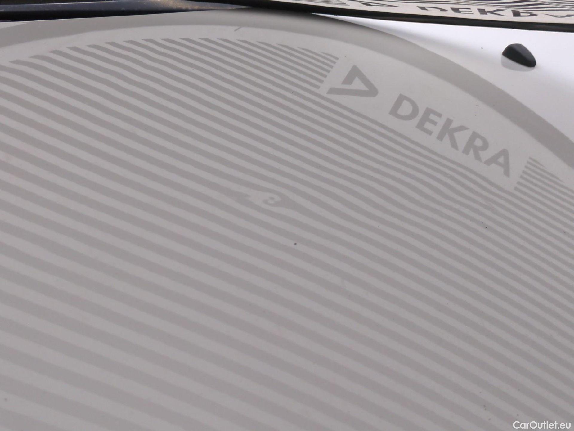  Peugeot  208  Affaire Premium 1.6 HDi 75CV BVM5 E6 #22