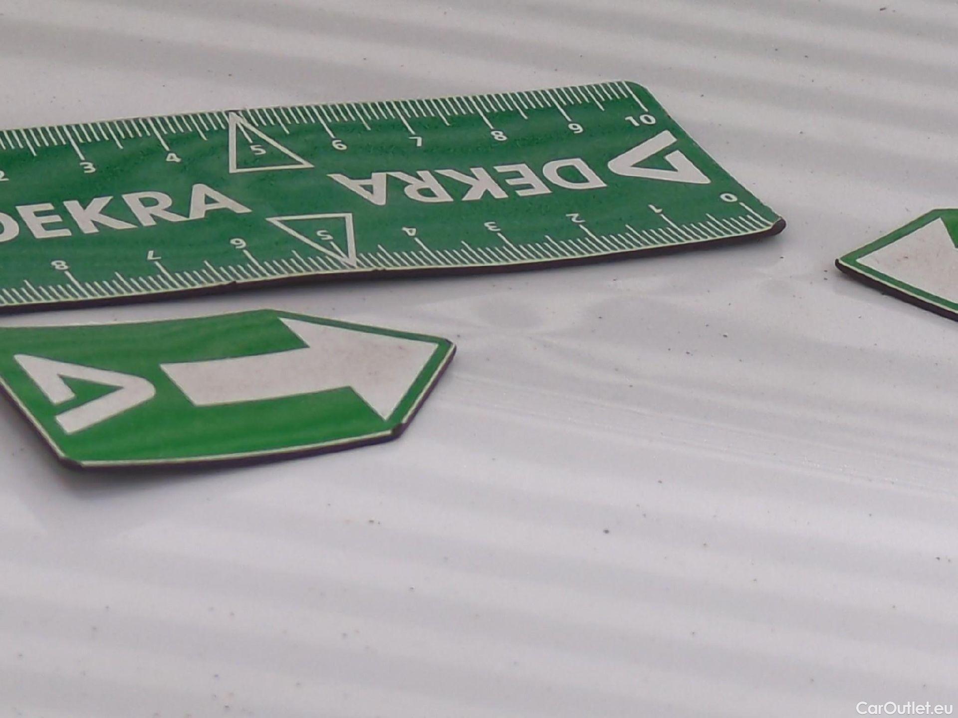  Peugeot  208  Affaire Premium 1.6 HDi 75CV BVM5 E6 #14