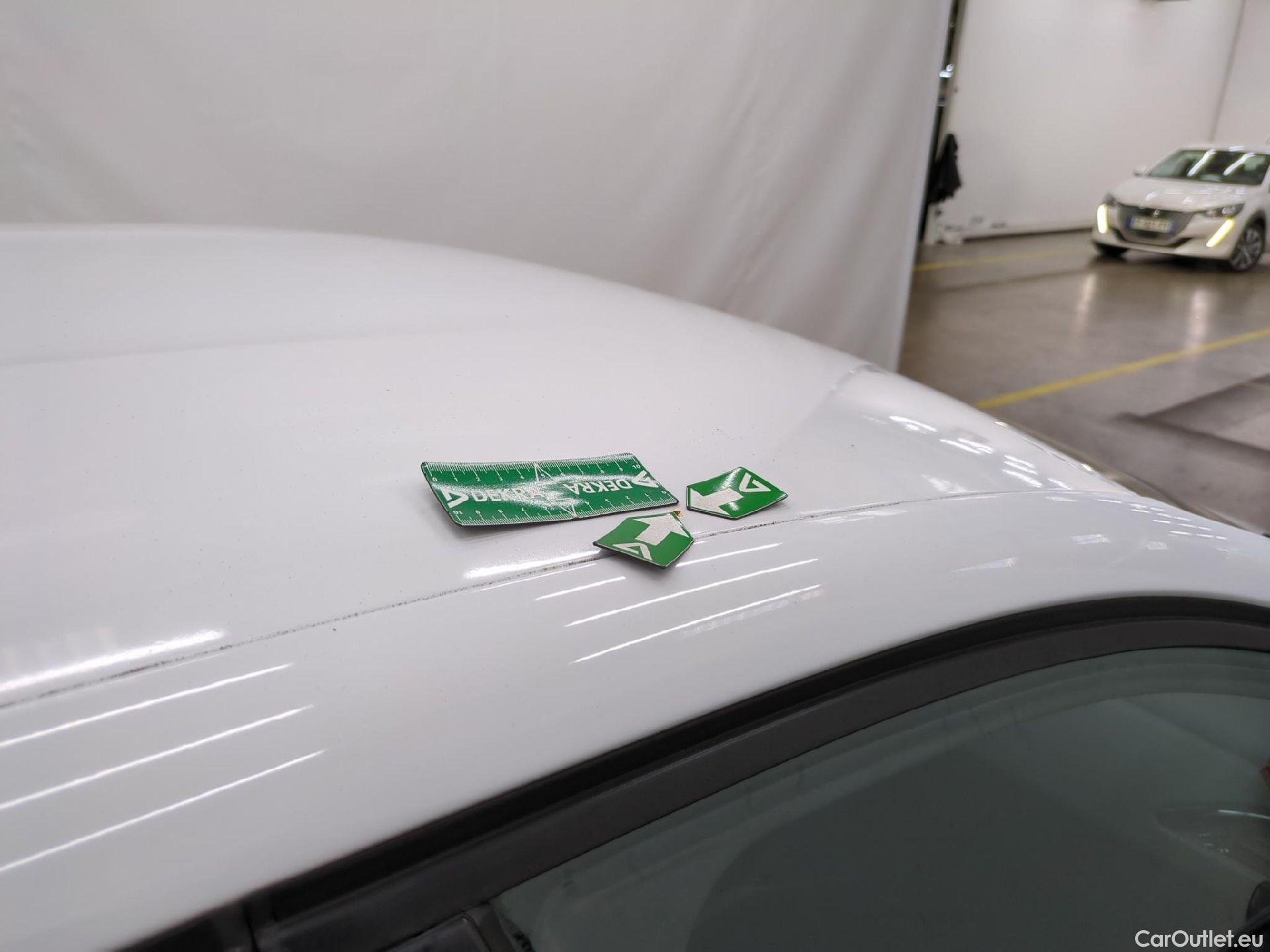  Peugeot  208  Affaire Premium 1.6 HDi 75CV BVM5 E6 #16