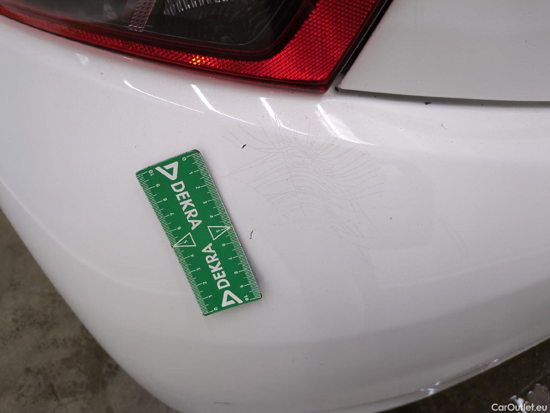  Peugeot  208  Affaire Premium 1.6 HDi 75CV BVM5 E6 #31