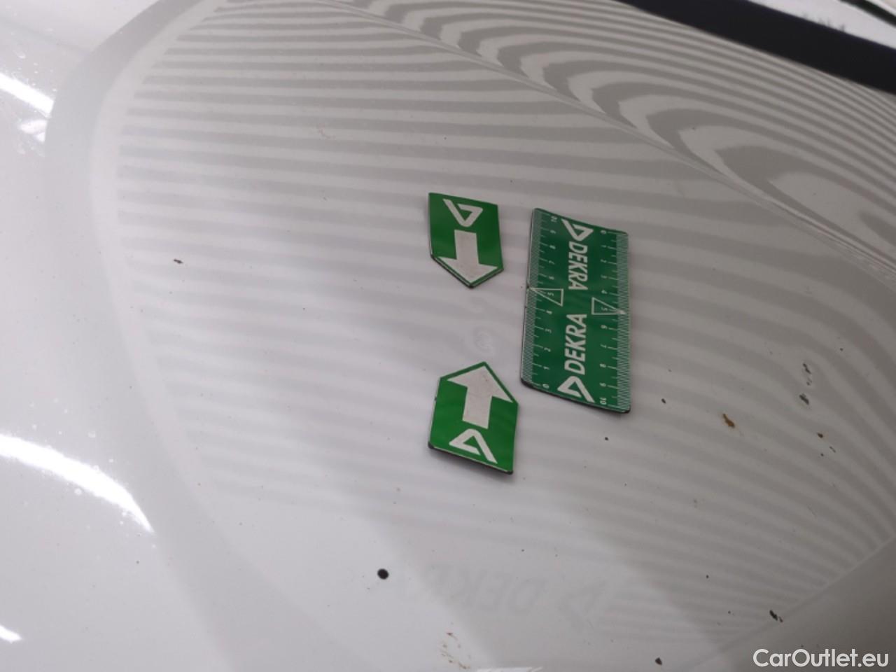  Peugeot  208  Affaire Premium 1.6 HDi 75CV BVM5 E6 #23