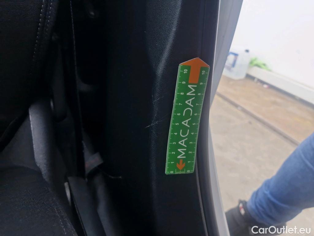  Peugeot  208 PEUGEOT  Affaire / 2015 / 5P / Berline BlueHDi 100 PREMIUM PACK #1