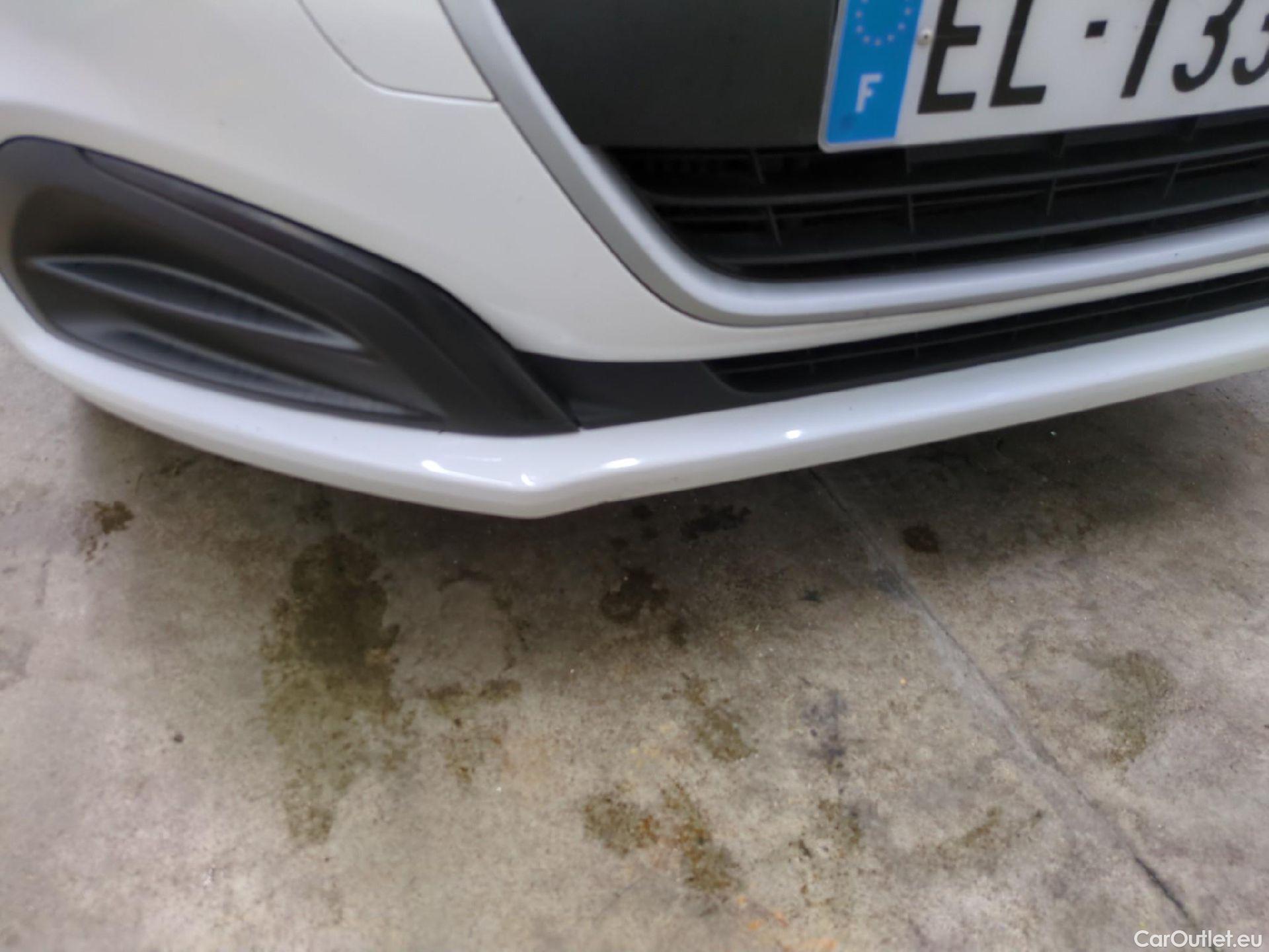  Peugeot  208  Affaire Premium 1.6 HDi 75CV BVM5 E6 #25