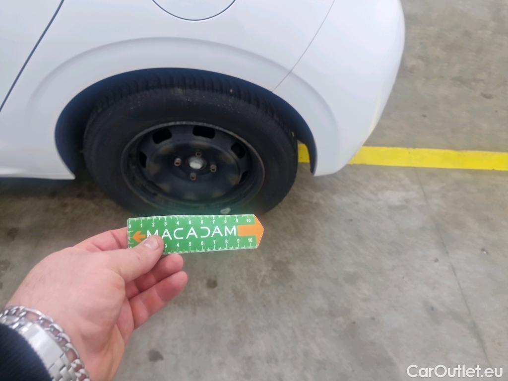  Peugeot  208 PEUGEOT  Affaire / 2015 / 5P / Berline BlueHDi 100 PREMIUM PACK #9