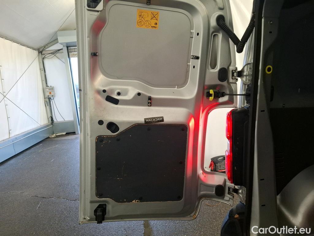  Peugeot  Expert  Fourgon Asphalt L2 2.0 HDi 120CV BVM6 E6dT #32