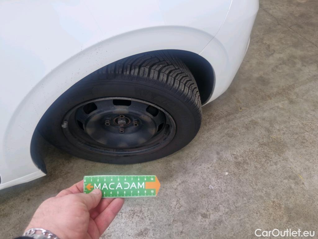  Peugeot  208 PEUGEOT  Affaire / 2015 / 5P / Berline BlueHDi 100 PREMIUM PACK #13