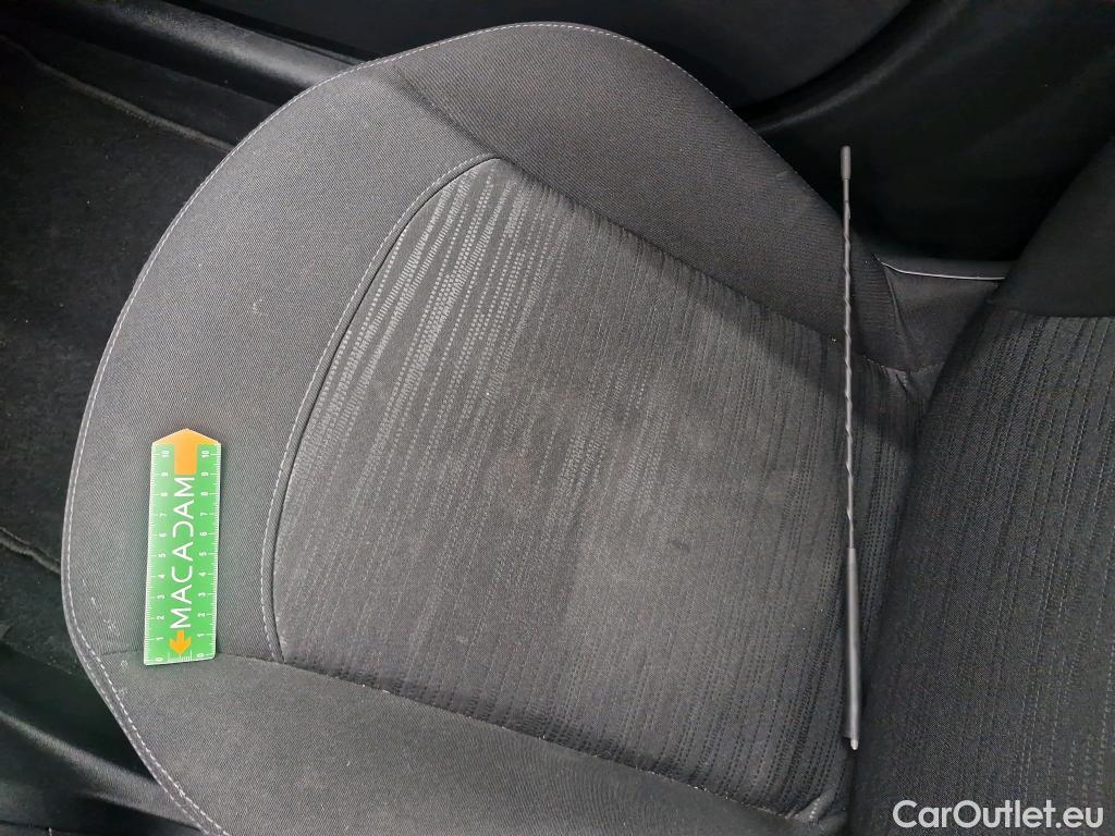  Peugeot  208 PEUGEOT  Affaire / 2015 / 5P / Berline BlueHDi 100 PREMIUM PACK #3