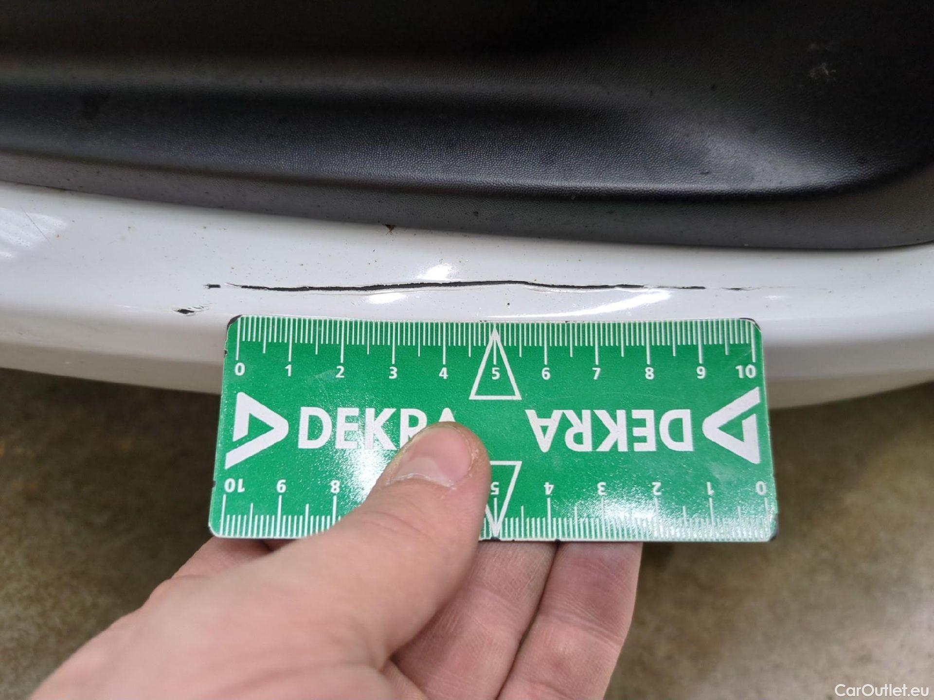  Peugeot  208  Affaire Premium 1.6 HDi 75CV BVM5 E6 #26