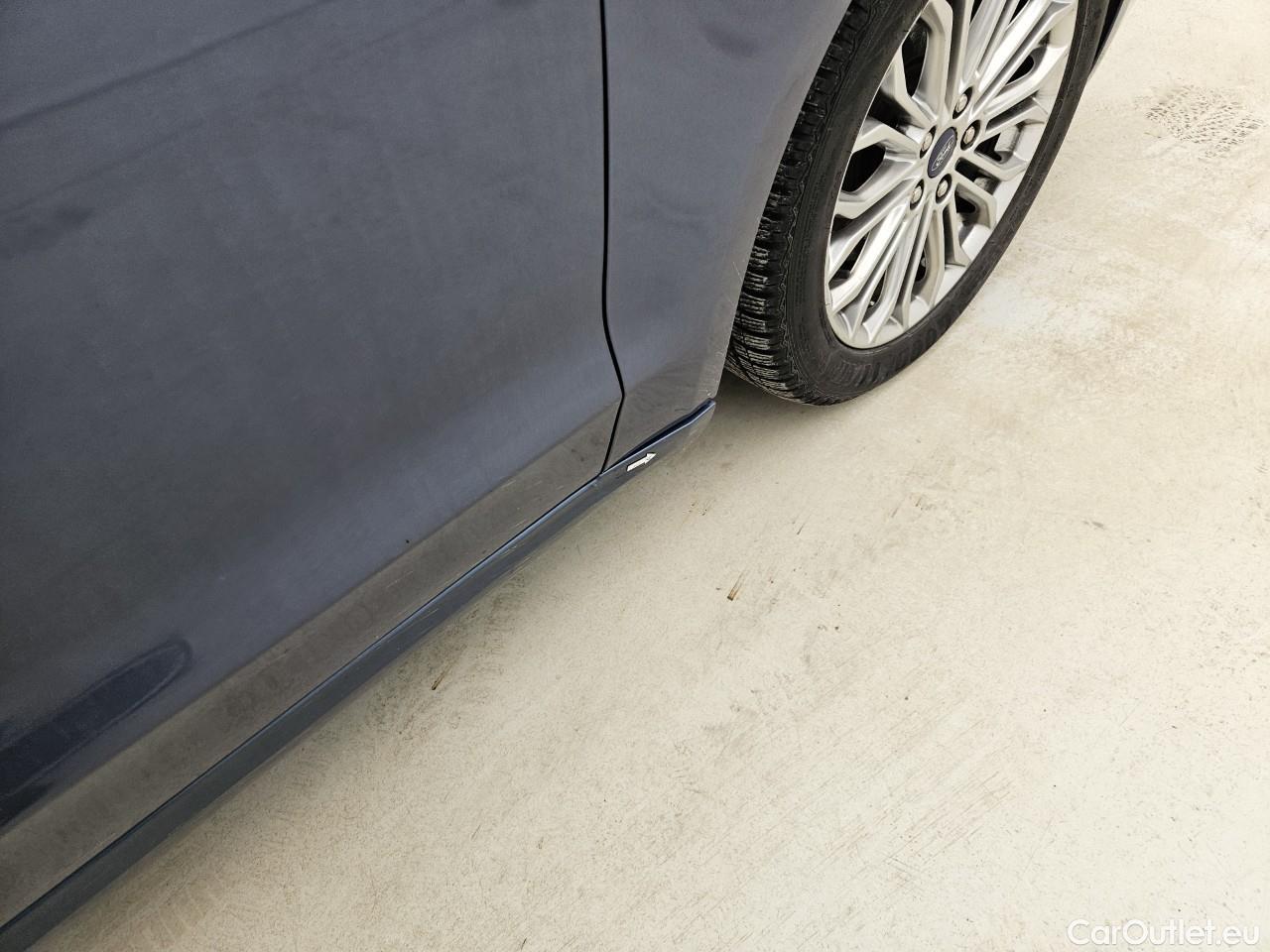  Ford  Mondeo 2.0 EcoBlue 190CP Titanium A8 AWD #38