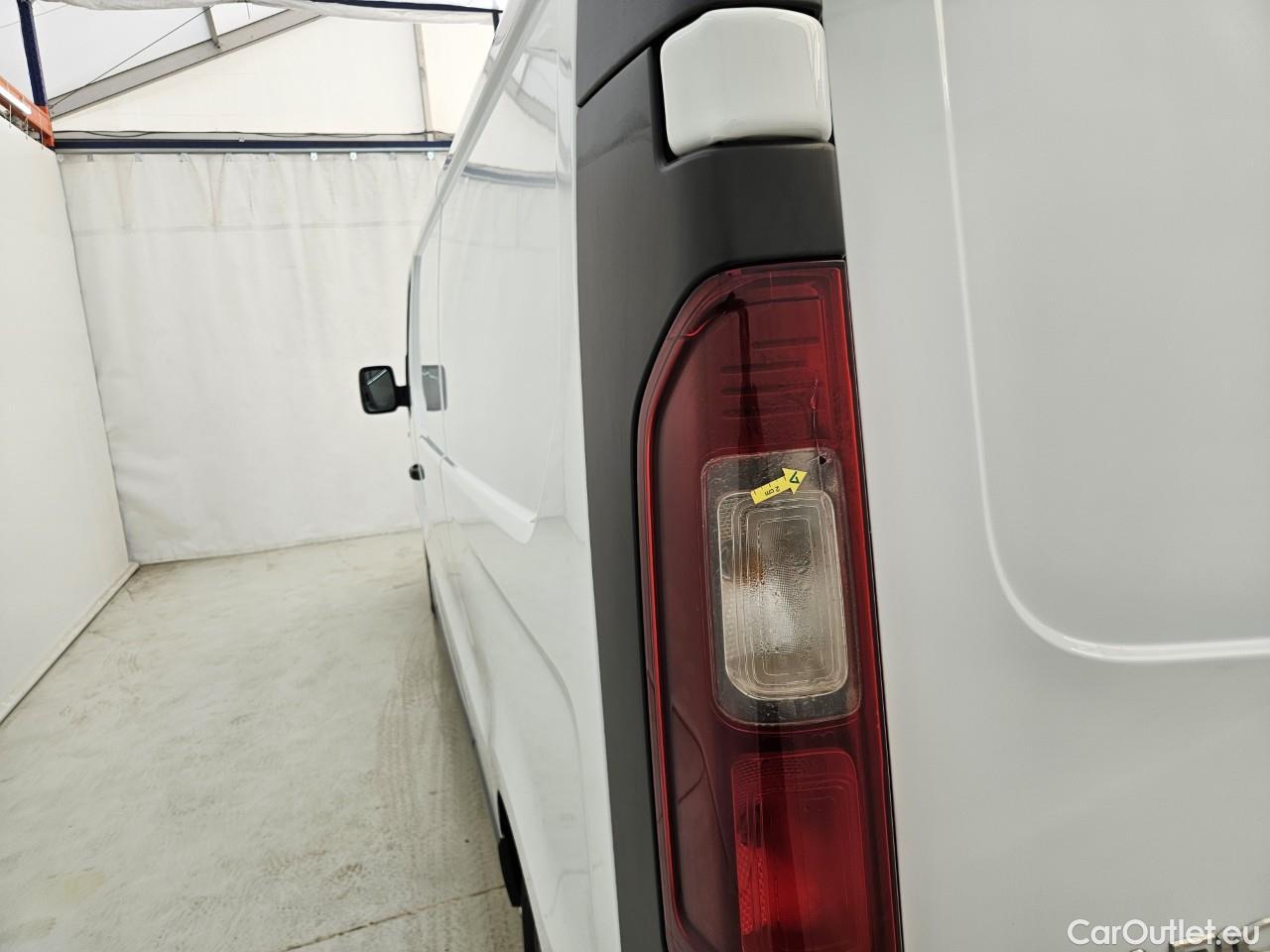  Renault  Trafic 2.0 Blue dCi 120CP Authentique L2H1 #46