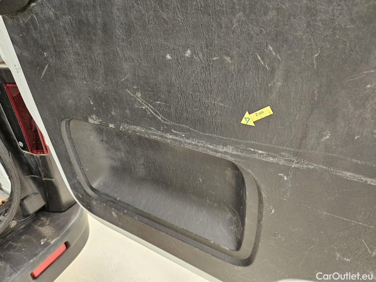  Renault  Trafic 2.0 Blue dCi 120CP Authentique L2H1 #82